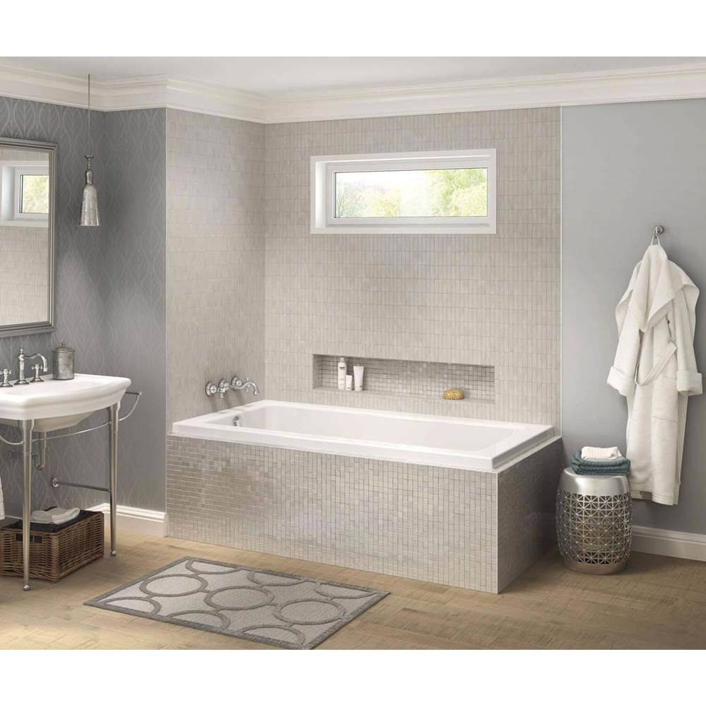 Maax Canada Pose IF 59.625 in. x 29.875 in. Corner Bathtub with Right Drain in White